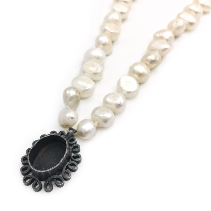 Pearl and Flower Necklace